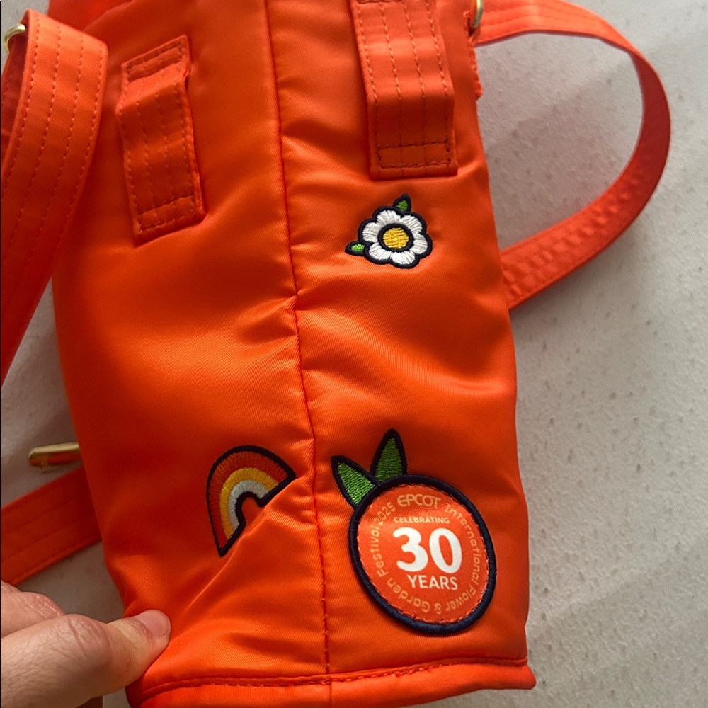 Disney Epcot 30 year flower and garden festival lug bag - Picture 5 of 5